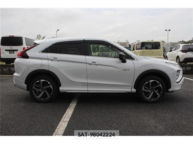 Mitsubishi ECLIPSE CROSS 2021-07 8848822-16