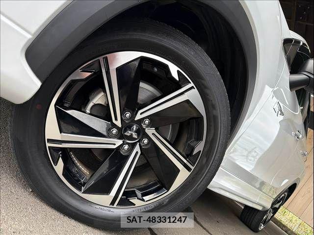 Mitsubishi ECLIPSE CROSS 2021-08 8870902-18