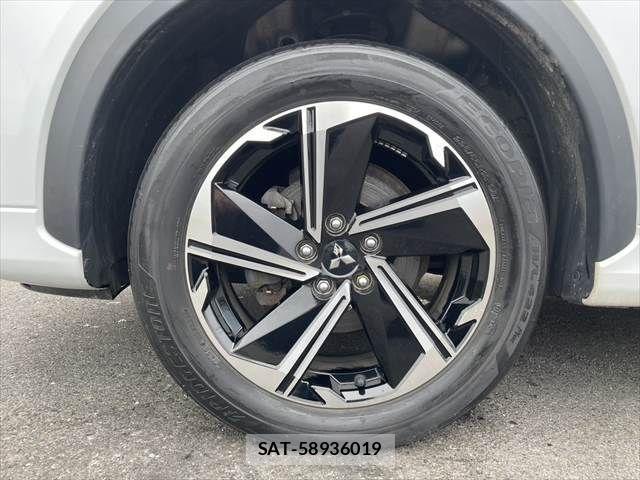Mitsubishi ECLIPSE CROSS 2021-08 8879583-12