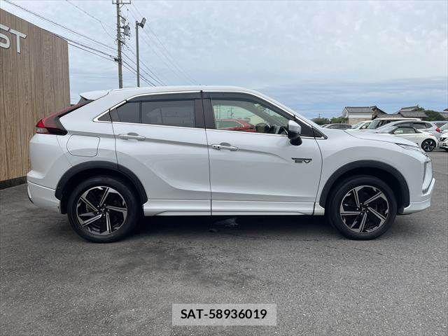 Mitsubishi ECLIPSE CROSS 2021-08 8879583-15