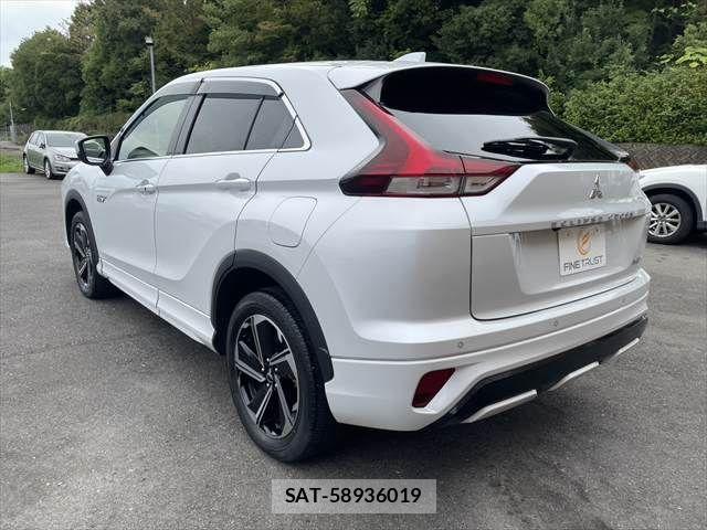 Mitsubishi ECLIPSE CROSS 2021-08 8879583-18