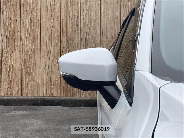 Mitsubishi ECLIPSE CROSS 2021-08 8879583-24