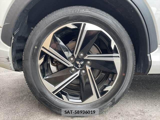 Mitsubishi ECLIPSE CROSS 2021-08 8879583-28