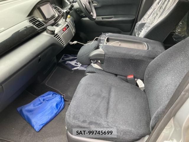 Honda EDIX 2004-08 8412138-8