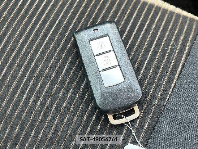 Mitsubishi EK CUSTOM 2013-11 6904569-17