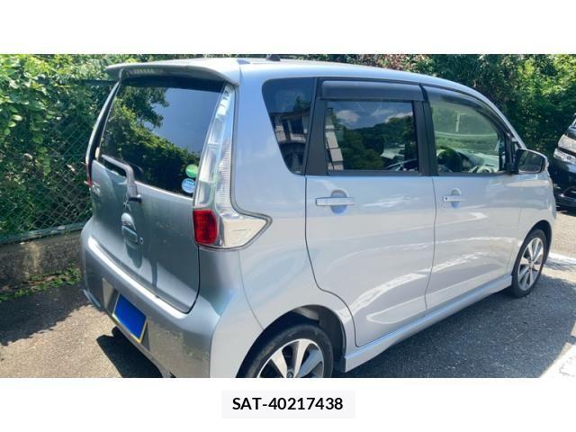 Mitsubishi EK CUSTOM 2013-09 8129894-8