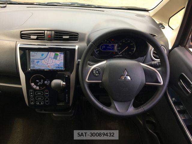 Mitsubishi EK CUSTOM 2015-12 8207365-4