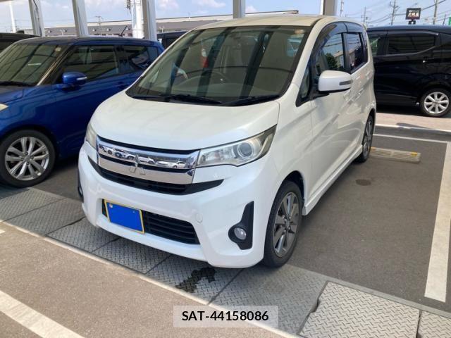 Mitsubishi EK CUSTOM 2014-02 8314281-1