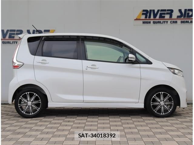 Mitsubishi EK CUSTOM 2017-10 8314279-3
