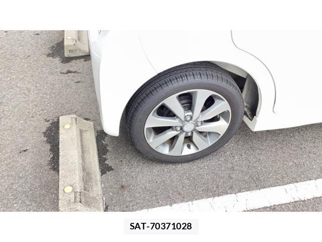 Mitsubishi EK CUSTOM 2014-02 8828836-7