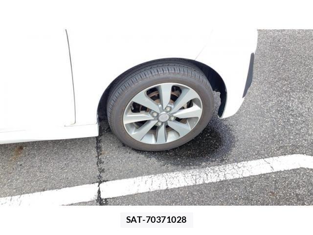 Mitsubishi EK CUSTOM 2014-02 8828836-8