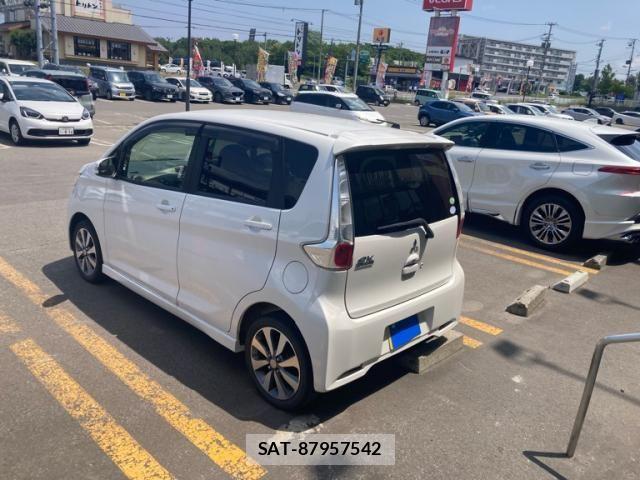 Mitsubishi EK CUSTOM 2013-08 7326837-2