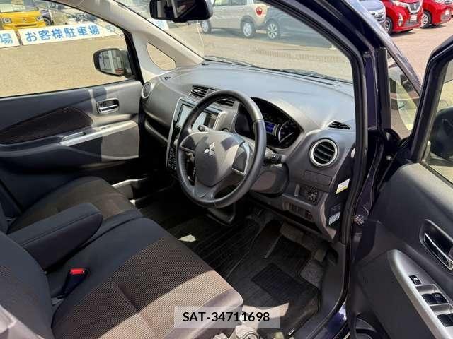 Mitsubishi EK CUSTOM 2013-11 8245118-6