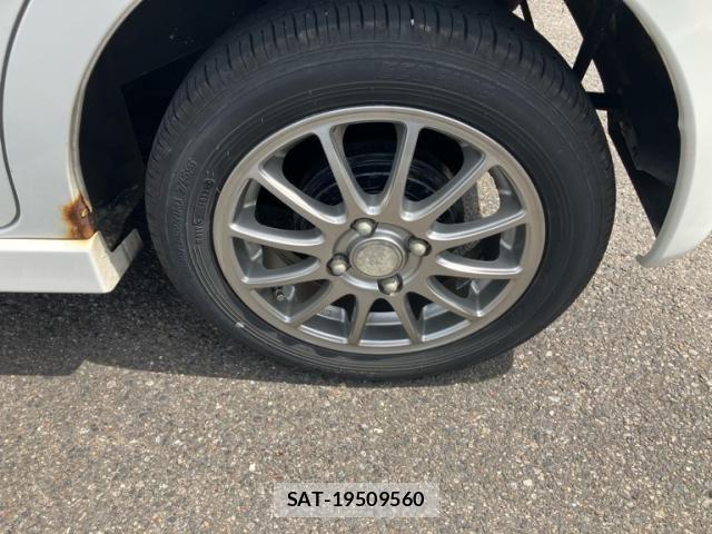 Mitsubishi EK CUSTOM 2013-08 8561762-7