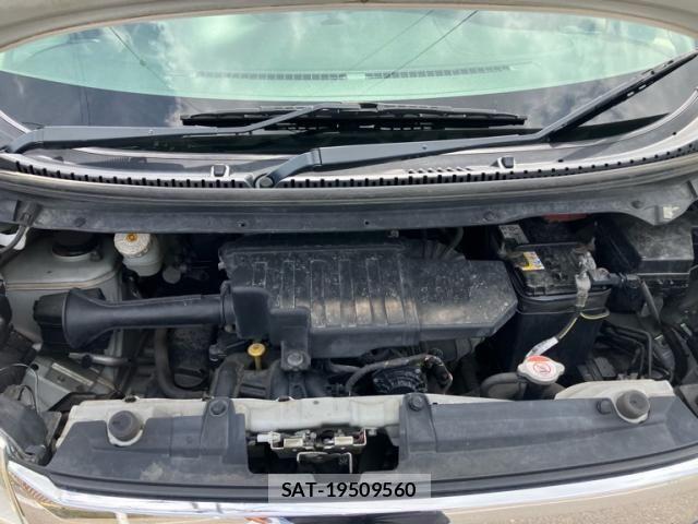 Mitsubishi EK CUSTOM 2013-08 8561762-8