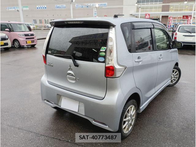 Mitsubishi EK CUSTOM 2013-10 8828840-1