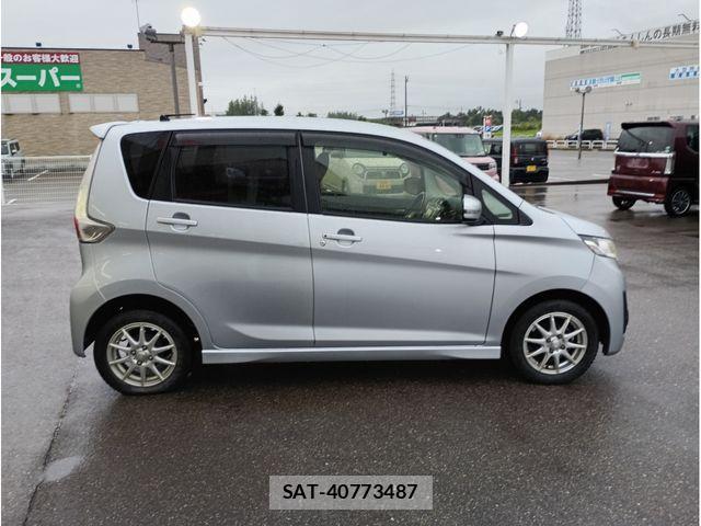 Mitsubishi EK CUSTOM 2013-10 8828840-3