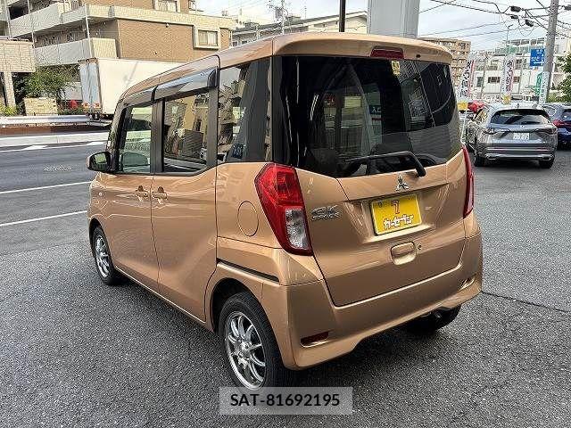 Mitsubishi EK SPACE 2015-11 8207368-2