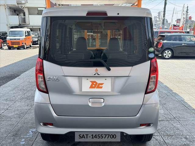 Mitsubishi EK SPACE 2016-08 8412142-13