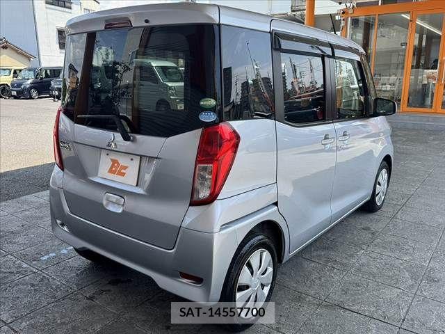 Mitsubishi EK SPACE 2016-08 8412142-14