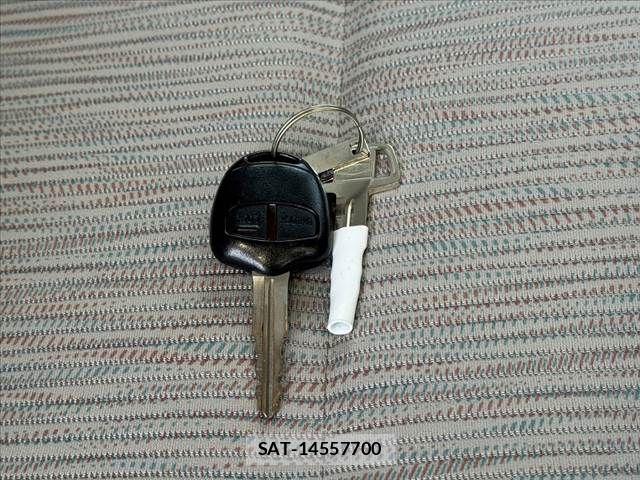 Mitsubishi EK SPACE 2016-08 8412142-15