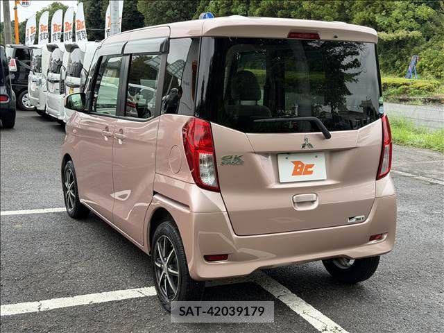 Mitsubishi EK SPACE 2014-05 8658877-7