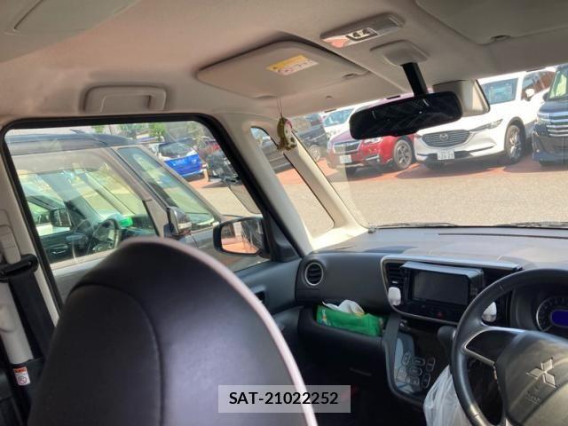 Mitsubishi EK SPACE 2015-07 7217857-11