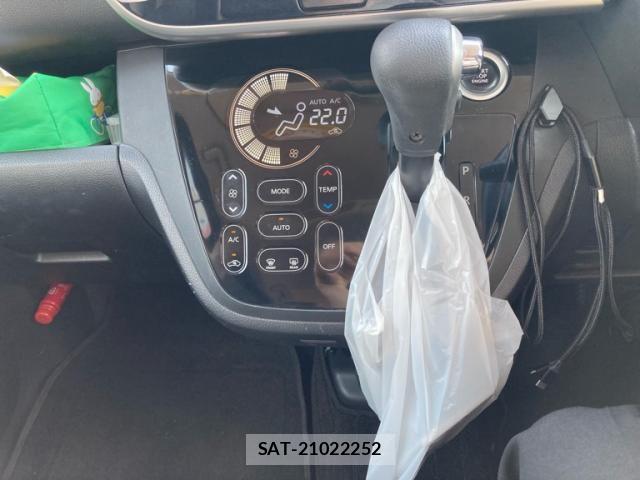 Mitsubishi EK SPACE 2015-07 7217857-19