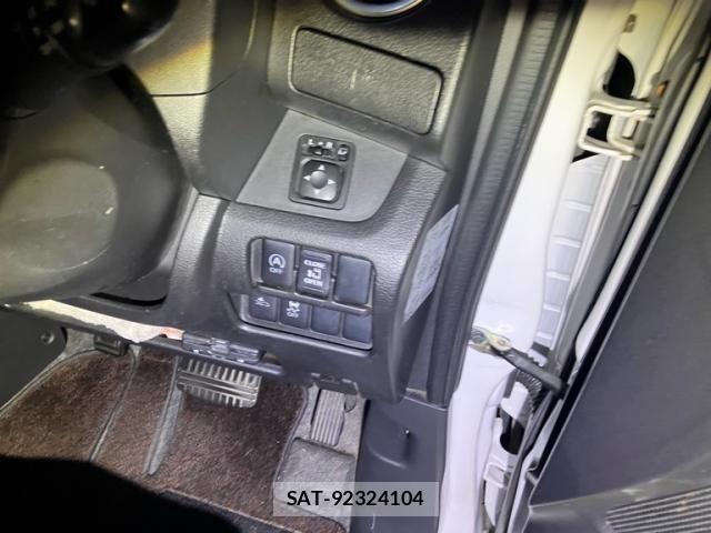 Mitsubishi EK SPACE 2015-08 8207370-11