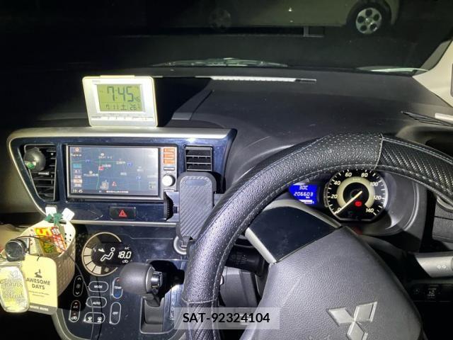 Mitsubishi EK SPACE 2015-08 8207370-16