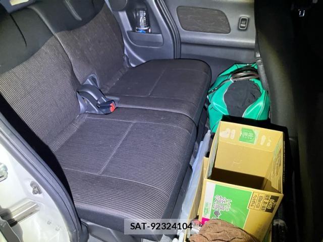 Mitsubishi EK SPACE 2015-08 8207370-18