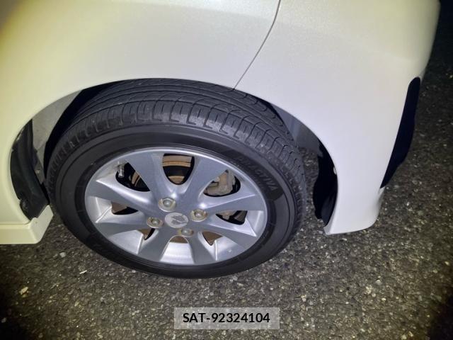 Mitsubishi EK SPACE 2015-08 8207370-4