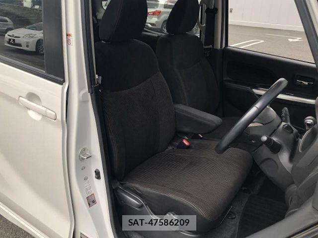 Mitsubishi EK SPACE 2014-04 8207369-9