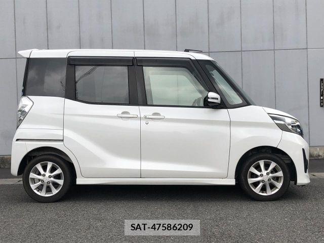 Mitsubishi EK SPACE 2014-04 8207369-16