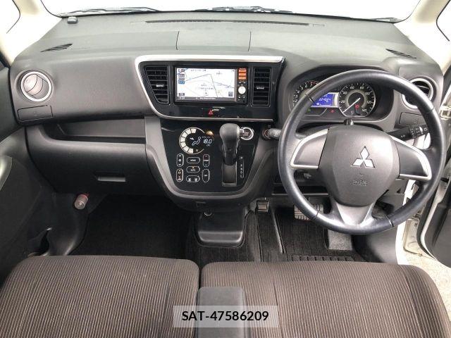 Mitsubishi EK SPACE 2014-04 8207369-1