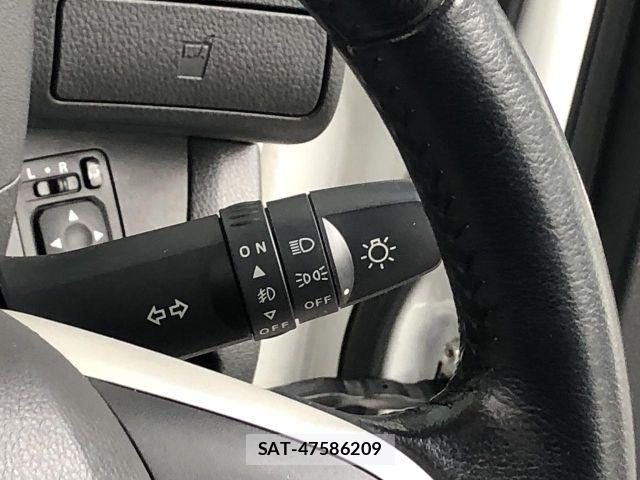 Mitsubishi EK SPACE 2014-04 8207369-26
