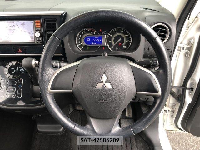 Mitsubishi EK SPACE 2014-04 8207369-7