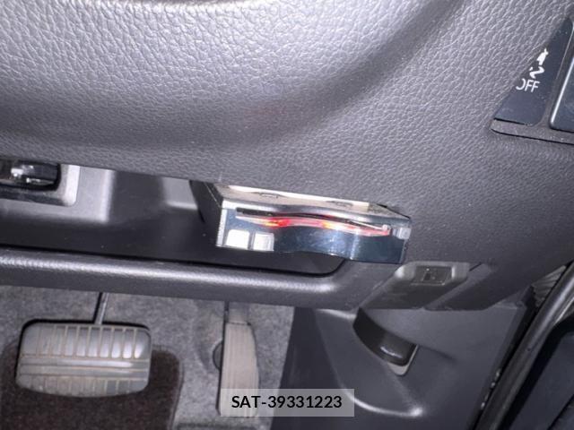 Mitsubishi EK SPACE 2014-03 8335662-14