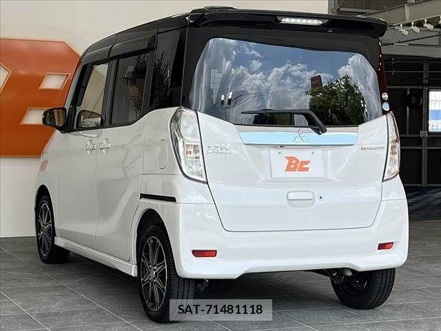 Mitsubishi EK SPACE 2017-08 8741825-12