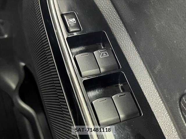 Mitsubishi EK SPACE 2017-08 8741825-28