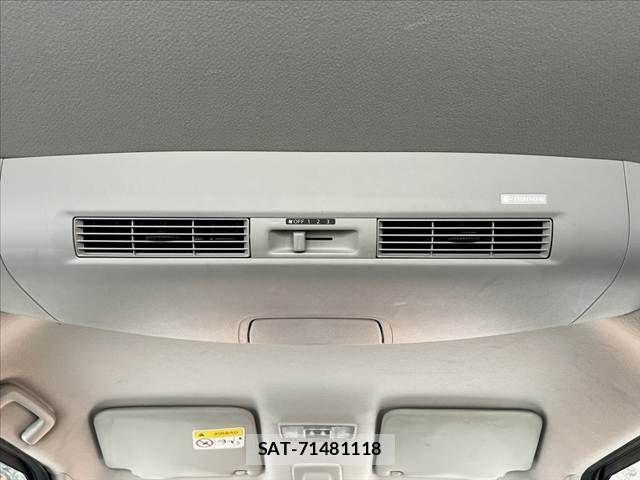 Mitsubishi EK SPACE 2017-08 8741825-29