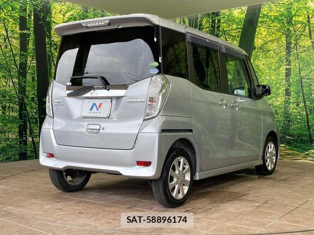 Mitsubishi EK SPACE 2014-05 8848827-15