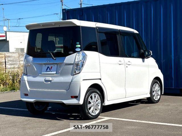 Mitsubishi EK SPACE 2017-09 1390272-15