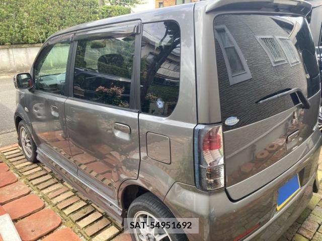 Mitsubishi EK SPORT 2002-01 8828861-2