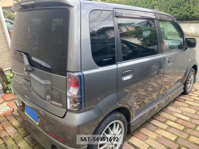 Mitsubishi EK SPORT 2002-01 8828861-3