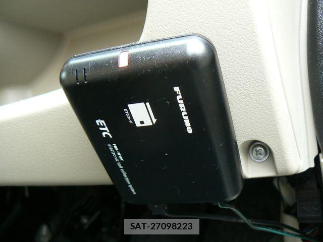 Mitsubishi EK WAGON 2012-01 4939363-12