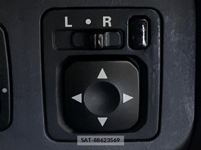 Mitsubishi EK WAGON 2011-06 7357625-3