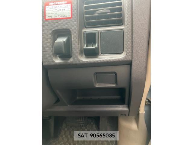 Mitsubishi EK WAGON 2003-04 7722945-18