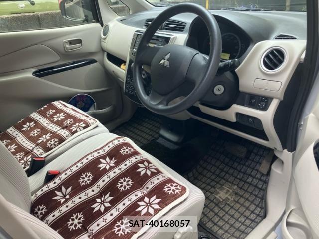 Mitsubishi EK WAGON 2013-07 7961362-12