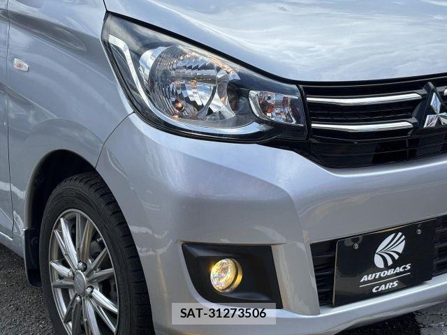 Mitsubishi EK WAGON 2017-08 7979122-23